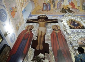 Екатеринбург вновь заклеймили из-за конкурсного плаката с крестом и плащаницей