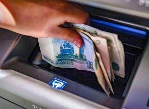 Опрос SuperJob показал, что для счастья россиянину нужно в среднем 273 тысячи рублей в месяц