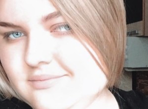 Мама погибшей при странных обстоятельствах слабовидящей массажистки не верит в версию суицида.