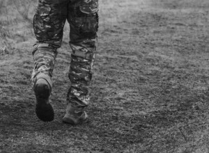 Забившим до смерти участника спецоперации в Екатеринбурге оказался 19-летний военный