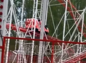 Екатеринбурженка травмировалась на аттракционе в парке Маяковского