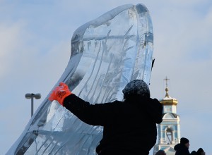 В Екатеринбурге в канун Рождества открывается еще одна локация с ледовыми скульптурами
