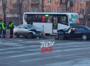 На Сортировке в лобовом столкновении погиб человек