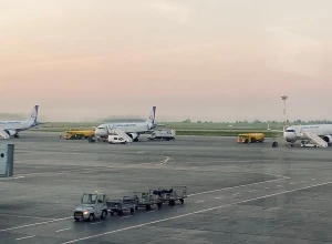 Суд заствил «Уральские авиалинии» заплатить пассажиру, ноутбук которого разбился из-за откидного кресла