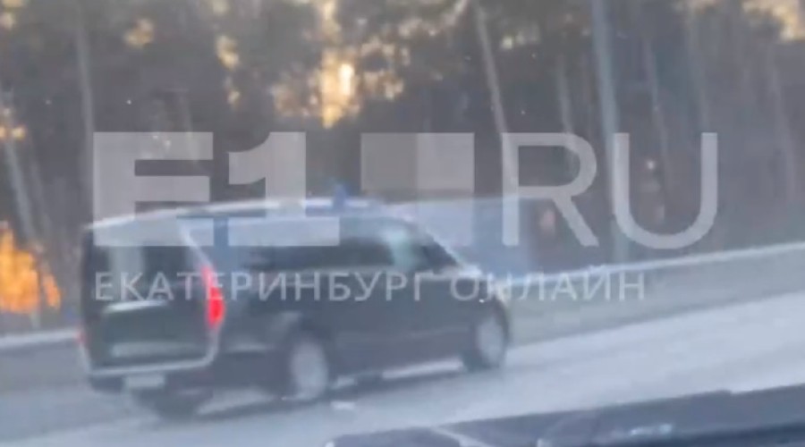  СМИ: екатеринбуржцы заметили кортеж Путина