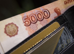 Екатеринбургский экономист рассказал, кому в 2025 году поднимут зарплату
