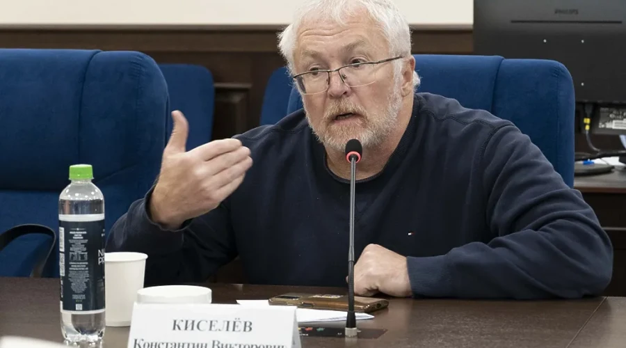 Названа тройка кандидатов, возглавившая список партии «Яблоко» на выборах в ЗакСО