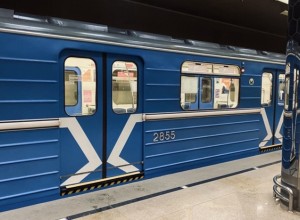 Стало известно о состоянии молодого человека, упавшего под поезд в метро Екатеринбурга