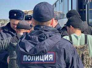 Силовики устроили облаву на мигрантов возле «Таганского ряда» вчера в 13:31