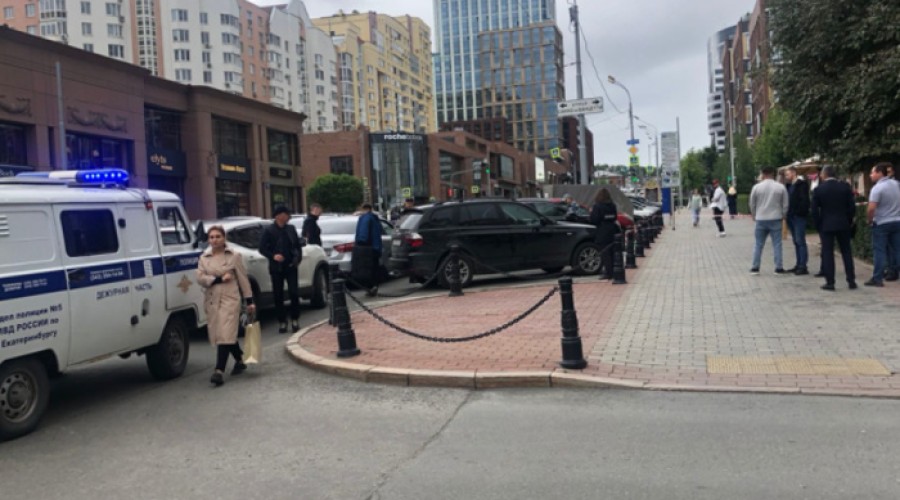 Участника перестрелки около ЖК «Тихвин» в Екатеринбурге отпустили на свободу