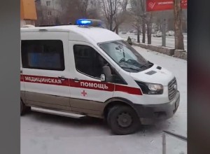 В Екатеринбурге ребёнка увезли на скорой из гимназии