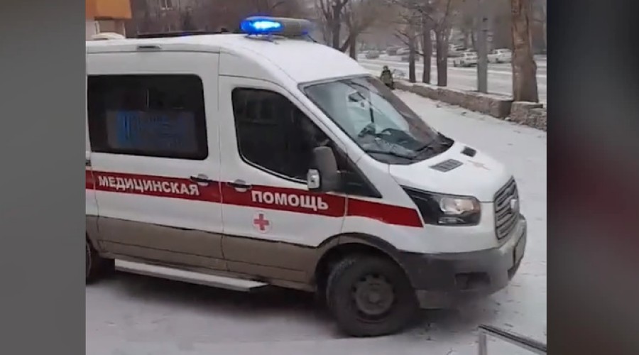 В Екатеринбурге ребёнка увезли на скорой из гимназии