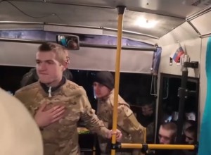 При обмене пленными «95 на 95» вернулись домой шестеро уральцев