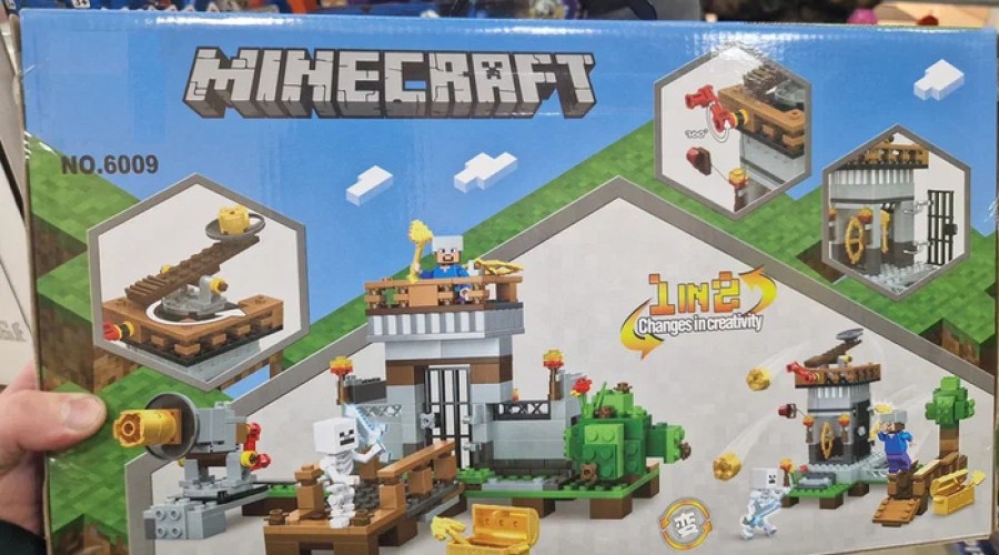 Екатеринбургские таможенники изъяли из продажи конструкторы под маркой Minecraft