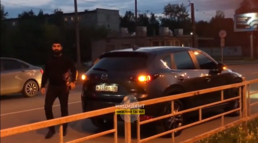 Бастрыкин потребовал разобраться со свердловским автохамом
