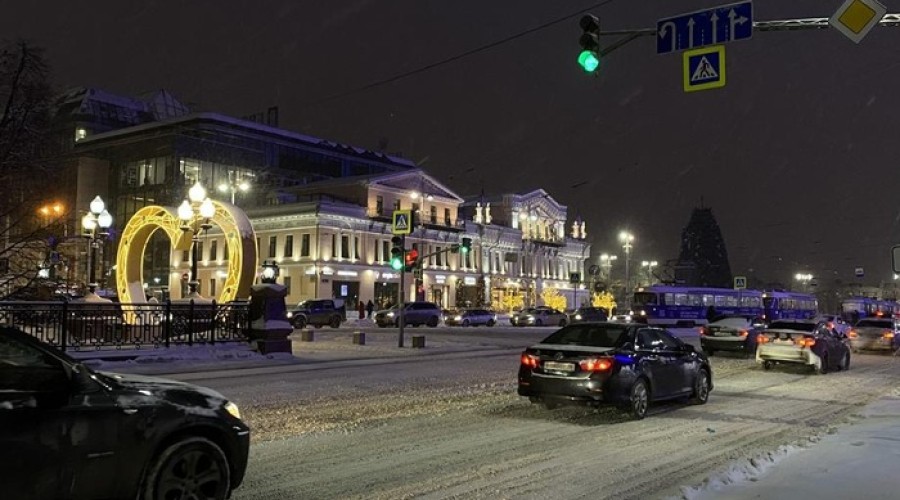 Улицу в центре Екатеринбурге закроют на время работы катка на площади