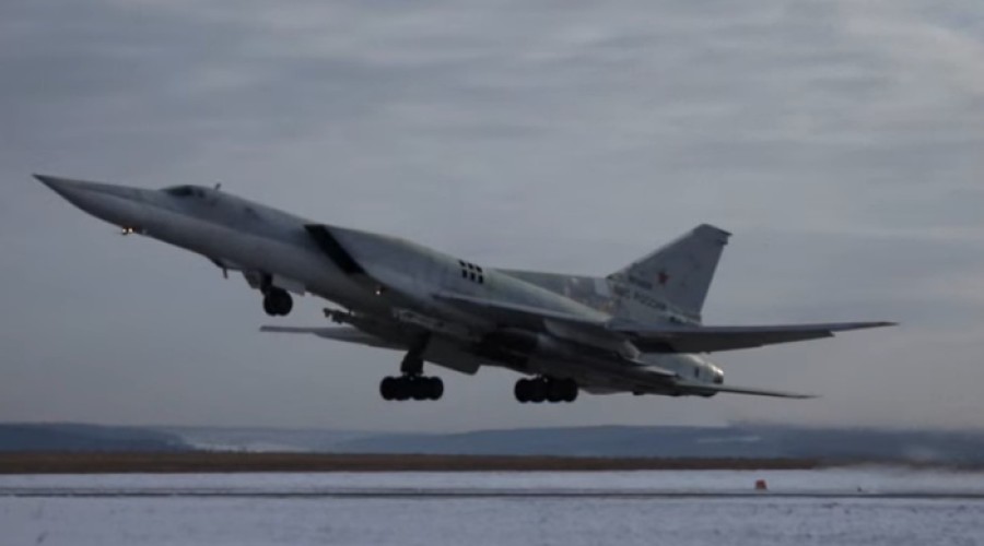 Пилоты военного Ту-22М3, рухнувшего в Приангарье, находятся под наблюдением врачей