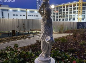 В центре Екатеринбурга внезапно закрыли парк. На входе разместили табличку о платном входе