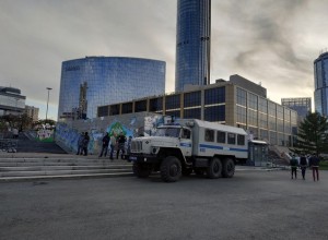 Массовые мероприятия в Екатеринбурге будут охранять вооруженные росгвардейцы