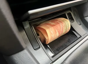 Из аэропорта Кольцово запретят вывозить крупные суммы денег