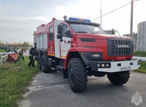 Эвакуировали 750 человек: в Екатеринбурге загорелась школа