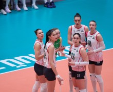 В Нижнем Тагиле стартовала серия 1/2 финала женского чемпионата России по волейболу, в котором «Уралочка-НТМК» встречалась с «Заречье-Одиноцово». 