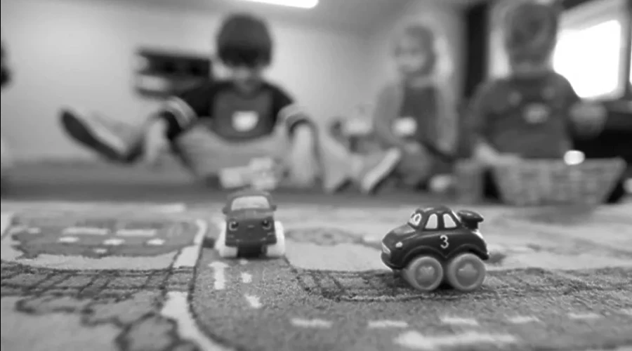 В свердловском детсаду 4-летняя девочка получила серьёзный перелом
