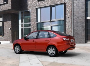 Россияне массово скупают LADA по заводской цене: как это можно сделать?