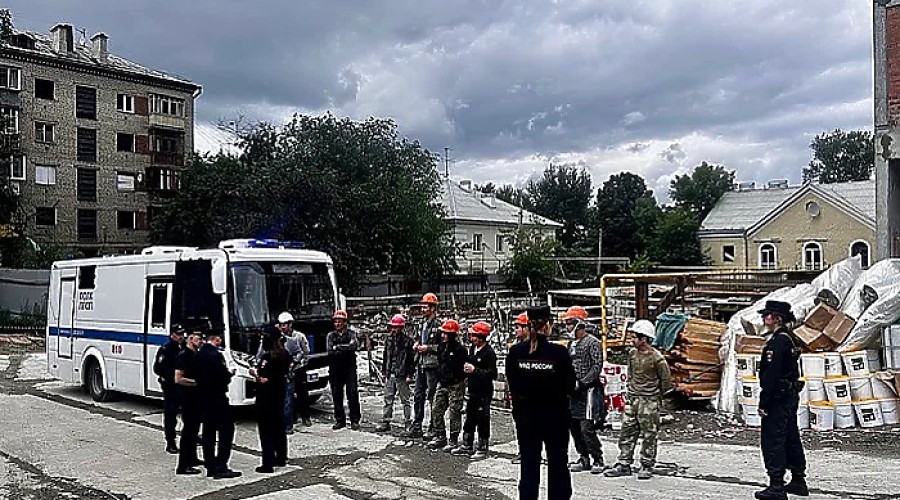 Мигрантам пригрозили лишением гражданства за нарушение закона