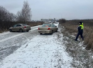 Четырехлетний ребенок пострадал в ДТП между двумя легковушками в Екатеринбурге
