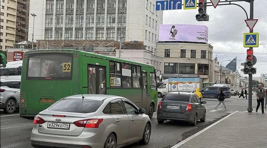 Автоматическая фиксация нарушений грузовиками двух знаков начнется с 1 июля в Екатеринбурге