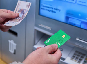 Переводить деньги с карты на карту придётся по новым правилам: что меняется