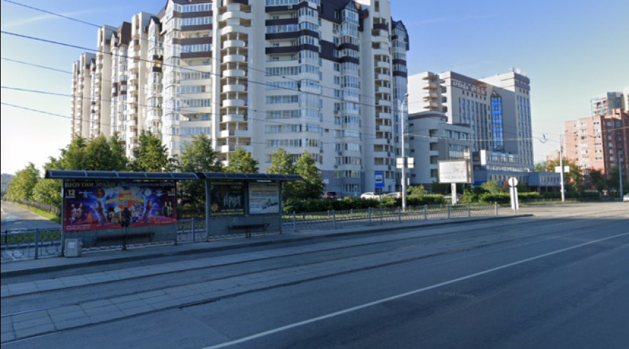 В Екатеринбурге на остановке общественного транспорта обнаружили труп мужчины