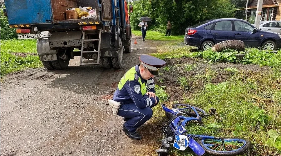 В Нижнем Тагиле мусоровоз задавил 4-летнюю девочку, которая упала с велосипеда