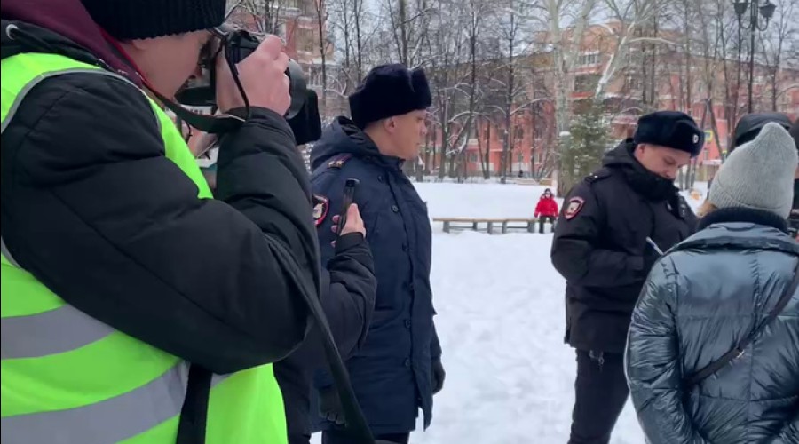 В Екатеринбурге задержали активиста, вышедшего на пикет против насилия над женщинами