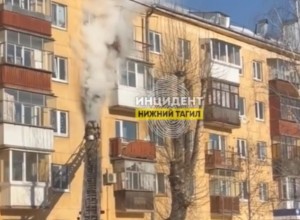 Свердловчанин выгнал на улицу свою бабушку и поджёг квартиру