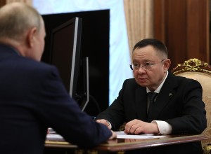 Владимир Путин подписал закон о переводе домовых чатов в MАХ