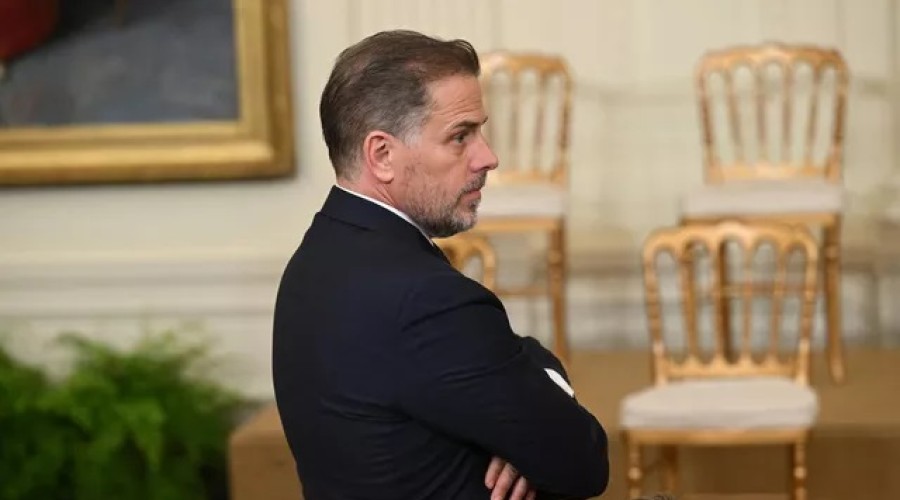 Сыну президента США Хантеру Байдену предъявили три обвинения