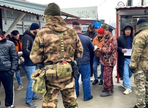 Екатеринбургские силовики устроили рейд на мигрантов во время Ураза-байрама