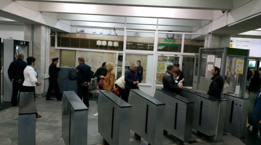 Женщина засудила Екатеринбургский метрополитен за травму колена в турникете