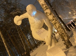 Организаторы екатеринбургского фестиваля «Не темно» рискуют влезть в долги