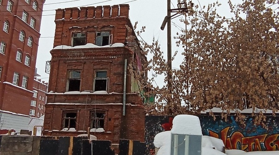 Снос исторического здания на улице Розы Люксембург в Екатеринбурге начали 8 марта