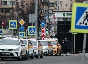 В банках оценили чеки на такси после нового закона