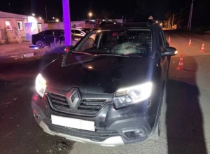 В Свердловской области Renault насмерть сбил мужчину, который выскочил на дорогу