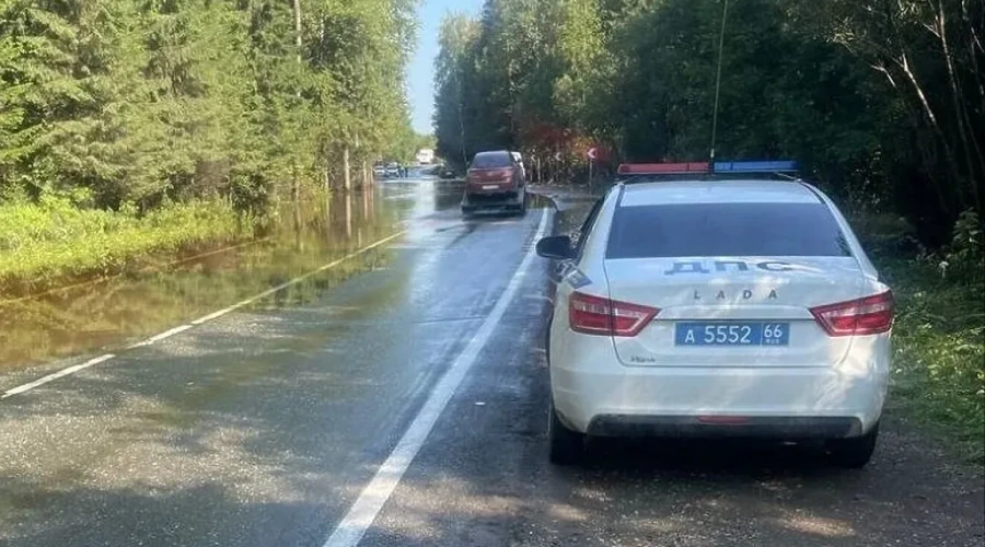 Госавтоинспекция сняла запрет на проезд по свердловской трассе