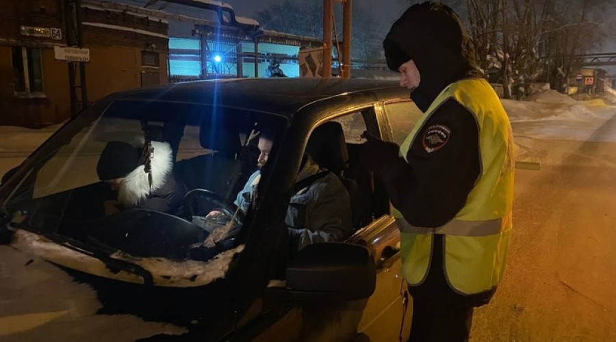 Инструктор вождения задержана в Нижнем Тагиле пьяной за рулем учебной машины