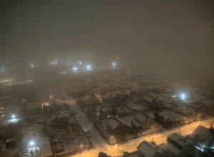 Над Екатеринбургом сгустился туман. Атмосферные фото с улиц города