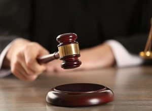 Свердловский областной суд отменил приговор еще одному участнику милицейской банды из 90-х