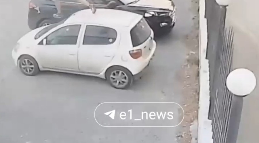 В Екатеринбурге парень помял чужую машину ради видео