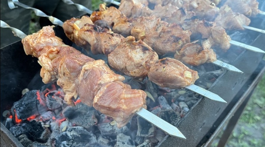 30 тонн мяса съедят в центре Екатеринбурга
